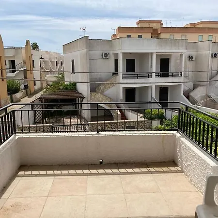 Kalon Bryon - Baia Apartment *